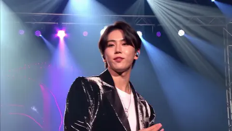 Stage Performance3